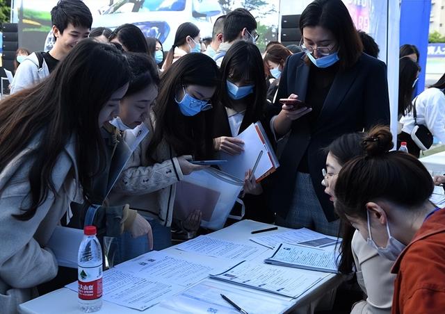 2023年大学生迎“好消息”，多地下发保障就业政策，毕业生有福了插图4