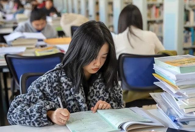 2023大学英语四六级有新规，部分学生将无法报考，与成绩好坏无关插图7