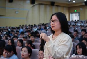 大学毕业后找工作，校招和社招哪个更靠谱，辅导员一语道破玄机-小默在职场