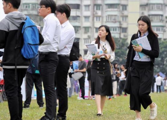 工作后才明白，校招和社招的待遇天差地别，幸好当初没听学姐的话插图6