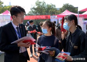 校招和社招差的不是一点点，毕业生需要做好区分，以免走了弯路-小默在职场