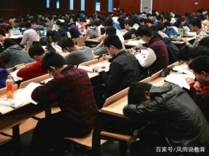 大学毕业找工作去人才市场还是校园招聘会，两种方式有何不同？-小默在职场