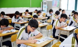 中考成绩跟平时模拟考差距大吗？班主任答疑解惑，学生要重视起来-小默在职场