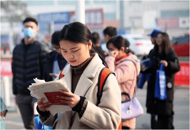 大学毕业十年后，在而立之年选择考公，算是活明白了还是失去梦想插图2