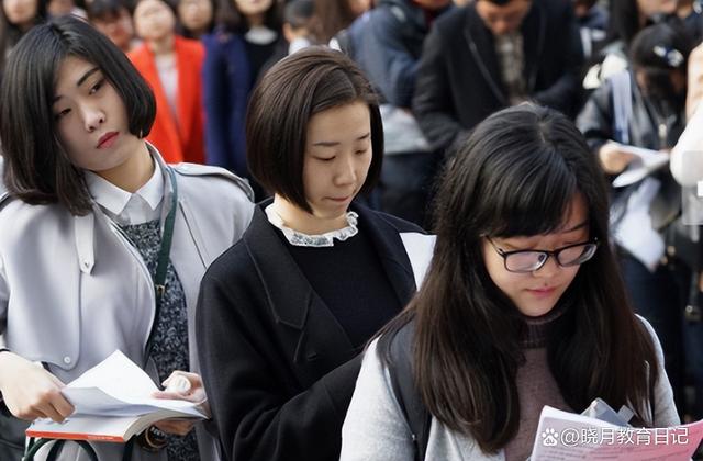 一次考公，让大学生看清人情冷暖：一听我上岸了，亲戚画风都变了插图2