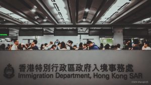 2024拿香港身份速通攻略：一共10个途径选择，全面梳理落户方法-小默在职场